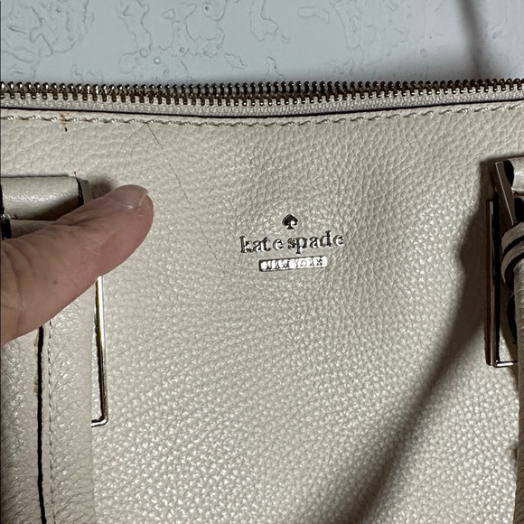 Kate Spade Naomi Cream Crossbody Shoulder Bag Purse Tassel - Picture 10 of 11